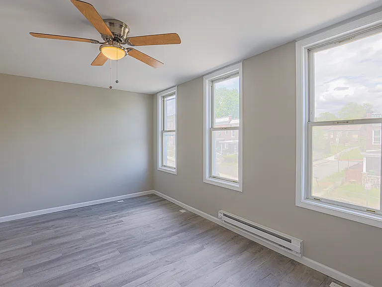 2819 Presbury St — Photo 48