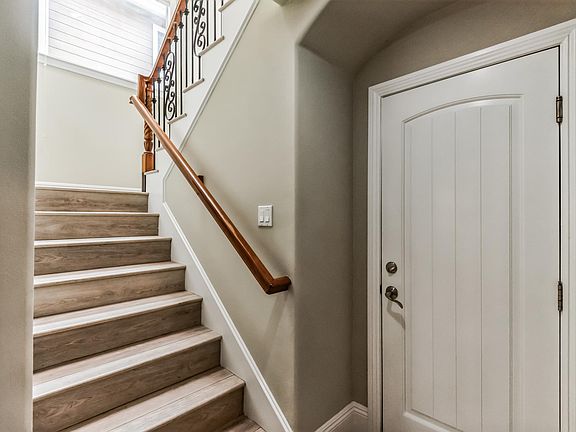 5th image of 2015 Harriman Ln #B