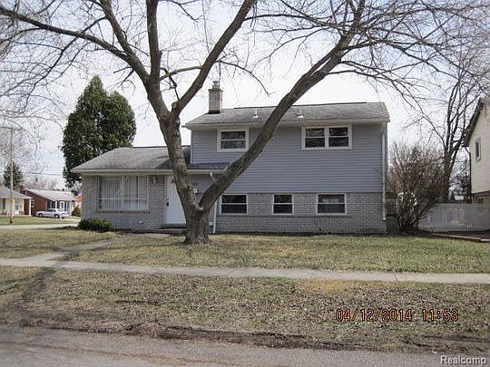 1st image of 18332 Melvin St