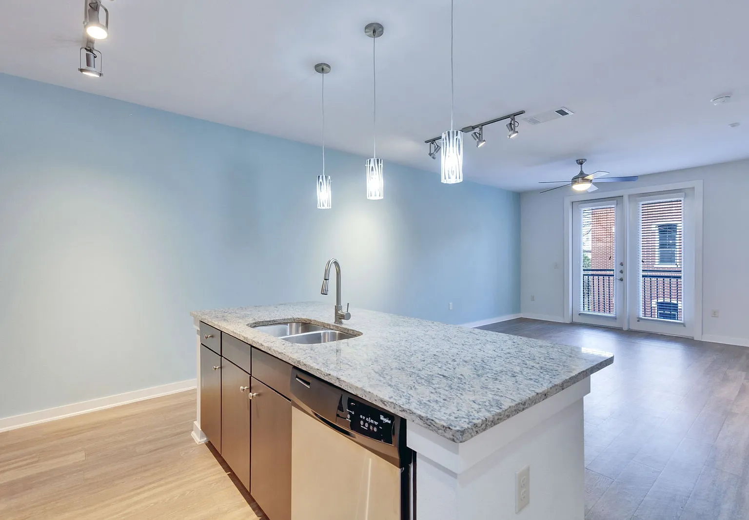 1 bed, 1.0 bath, 780 sqft, $2,000 — Photo 4