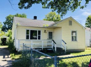 2922 Fairview St, Saginaw, MI 48601