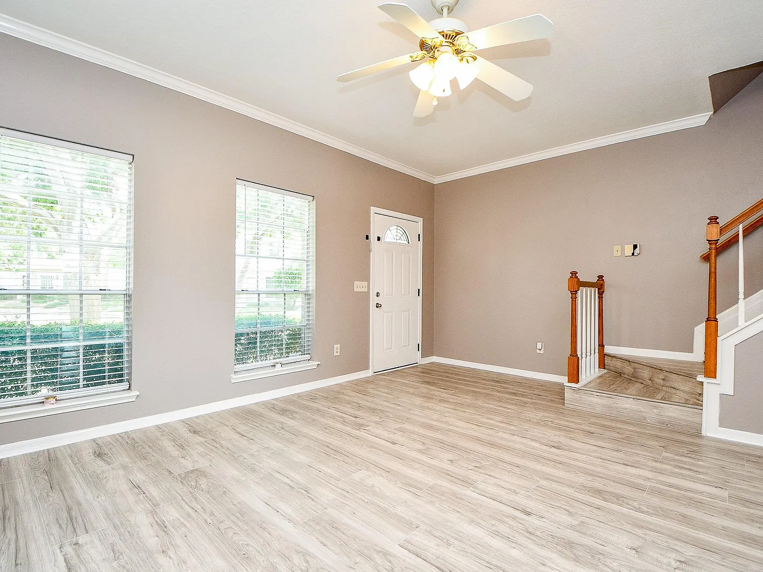 2 bed, 2.5 bath, 1152 sqft, $1,600 — Photo 3