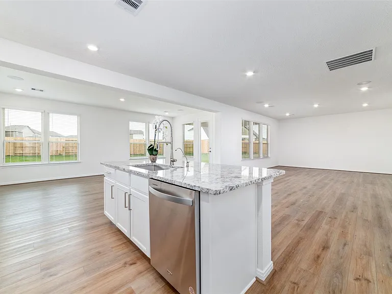 7731 Coral Key Dr — Photo 16