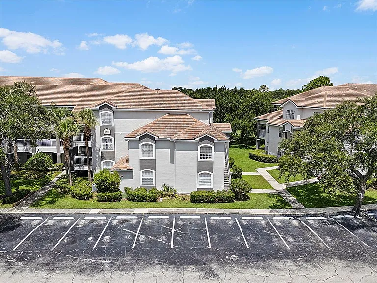 13929 Fairway Island Dr #818 — Photo 28