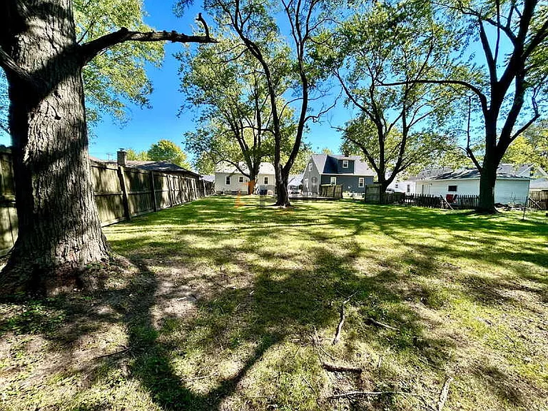 9344 Keilman St — Photo 21