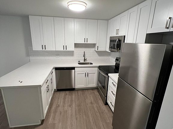 3rd image of 3421 14th Ave W #2