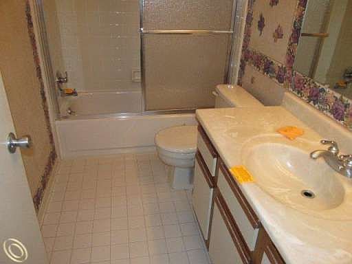 3rd image of 30638 Oakridge Manor Dr