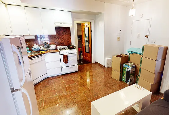 Rented by The Agency | media 12