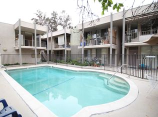 21300 Dumetz Rd #J, Woodland Hills, CA 91364