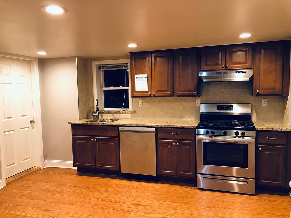 1st image of 500 1st Ave APT 2W