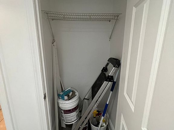 4th image of 102-104 Beacon St #102-1