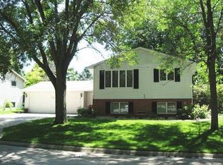 110 Woodland Dr, Forest City, IA 50436