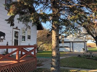 131 4th Ave SE, Halliday, ND 58636