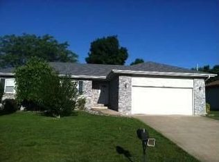 1543 Deadra Dr, Lebanon, MO 65536