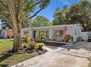 715 W Bayshore Dr, Tarpon Springs, FL 34689