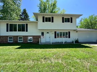 1815 20th Ave S, Moorhead, MN 56560
