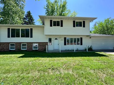 1815 20th Ave S, Moorhead, MN, 56560