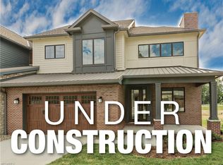 2561 Edgewood Rd, Cleveland, OH 44122