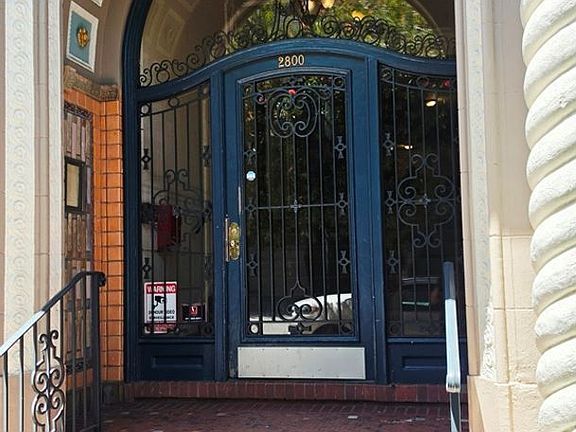 2nd image of 2800 Filbert St APT 5