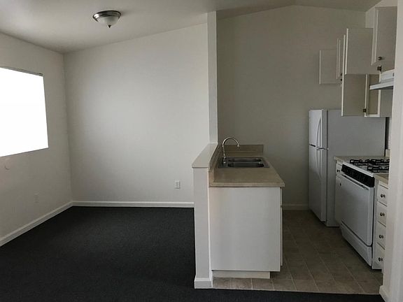 2nd image of 4044 Estrella Ave APT 22