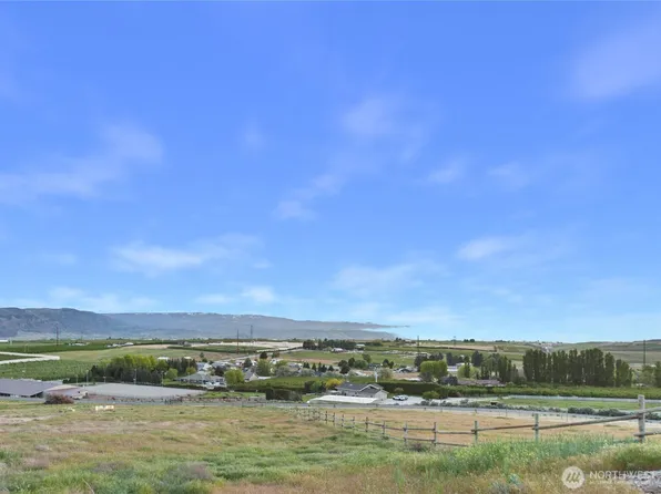 236 S Partridge Lane, East Wenatchee, WA 98802