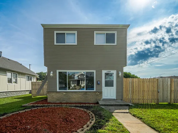 17089 Crane Ave, Hazel Crest, IL 60429