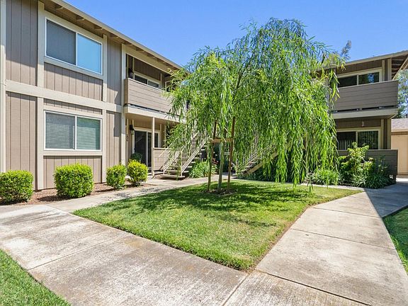 2nd image of 4970 Cherry Ave Unit 204