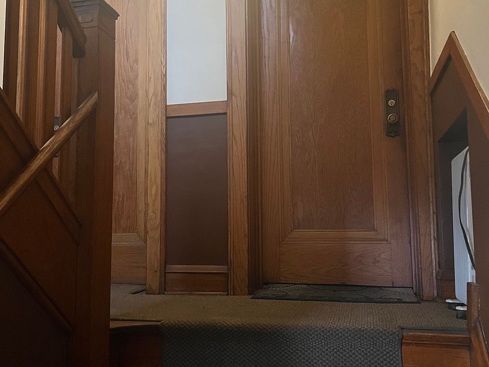 Building entry area