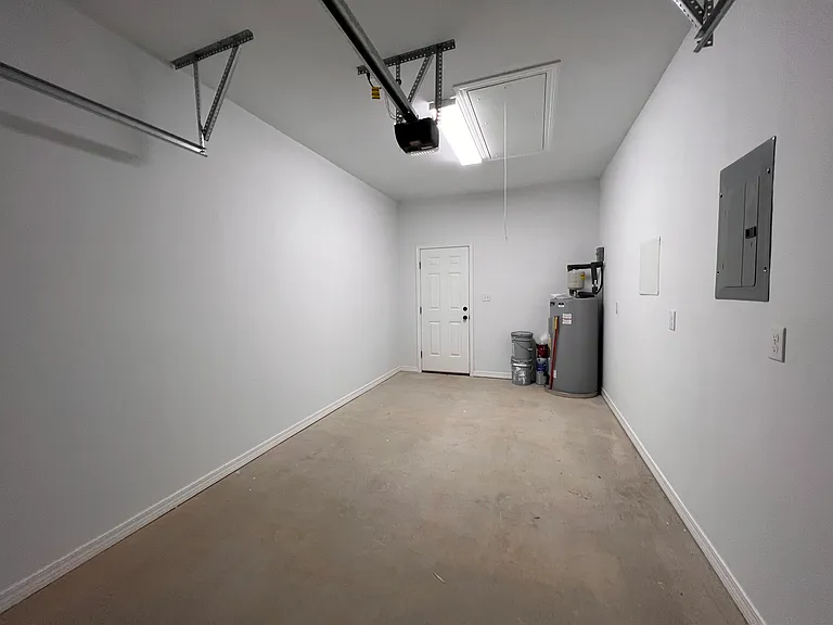 33048B Stables Dr — Photo 18