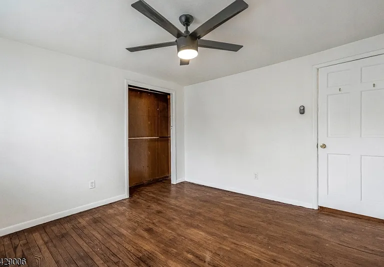 35 Bernards Ave — Photo 12