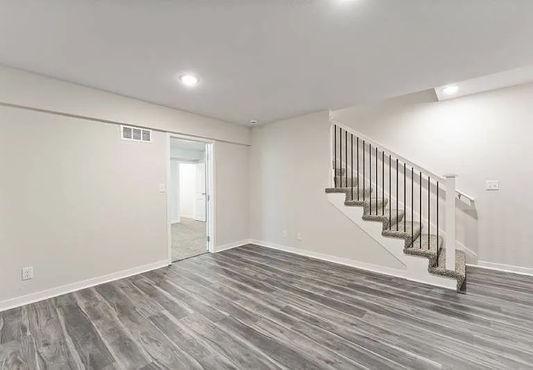 Oak Woods Townhomes — Photo 108