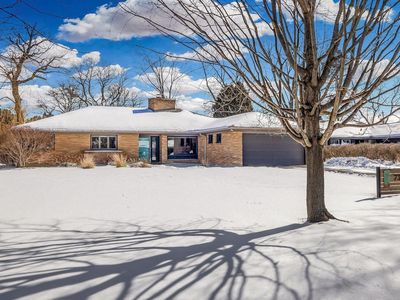 7332 North Crossway ROAD, Fox Pt, WI, 53217