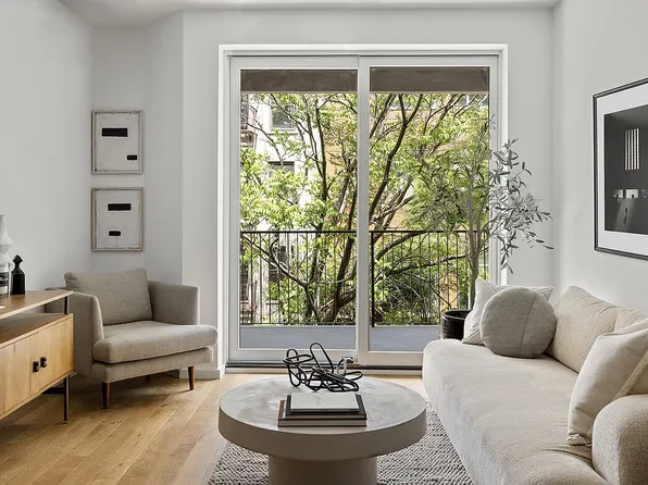 159 E 118th St #5A, New York, NY 10035