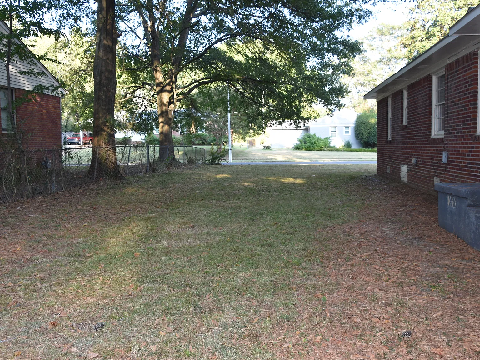 5302 Laurie Ln - Unit 1 — Photo 2