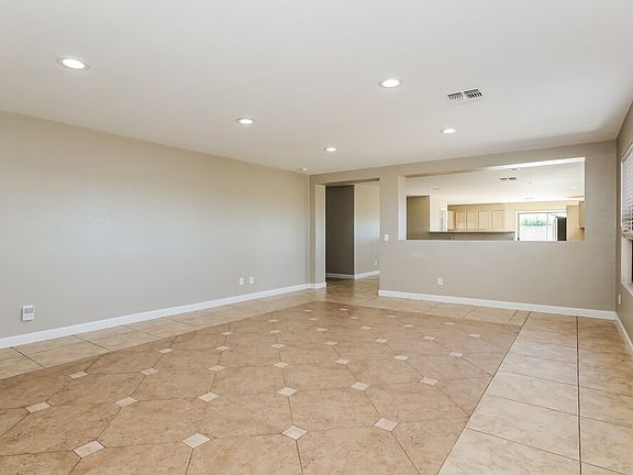4th image of 11545 W Scotts Dr