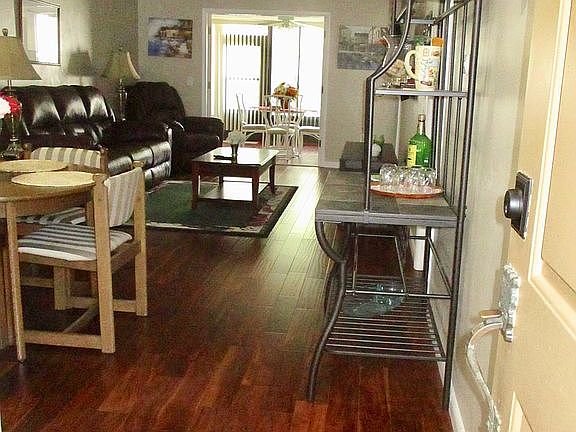 4th image of 175 E Hartford St APT 2A