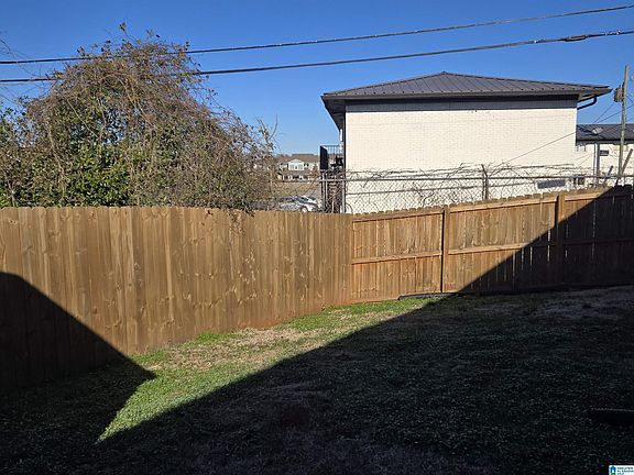 5th image of 312 Goldwire St SW