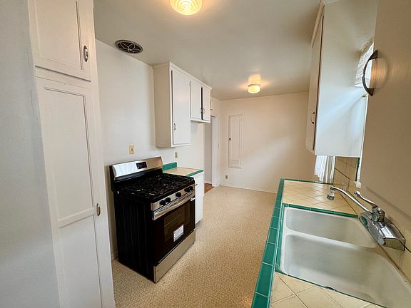 unit comes with stove and fridge (to be installed)