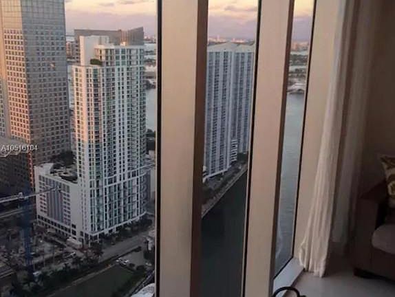 2nd image of 485 Brickell Ave 4704 Miami Fl 33131-2766