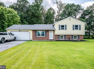532 Wood View Dr, Lititz, PA 17543