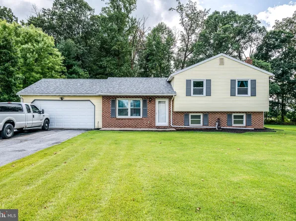 532 Wood View Dr, Lititz, PA 17543