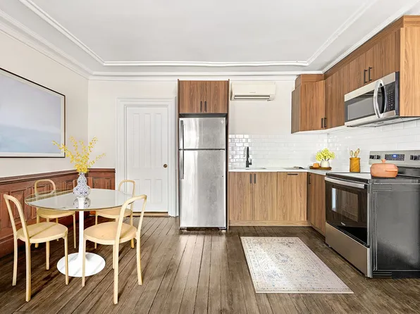 370 Carlton Avenue image 2 of 6