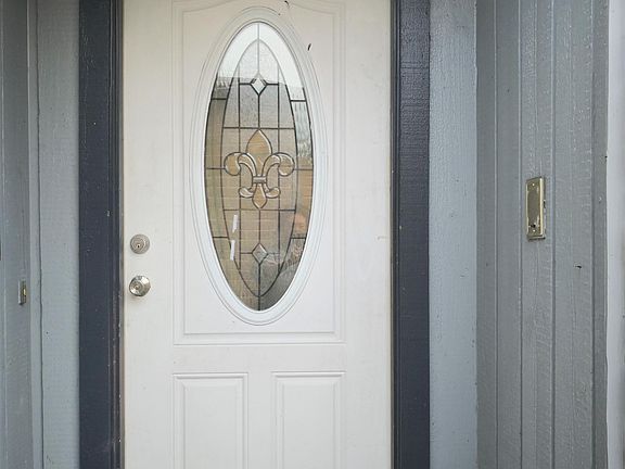 2nd image of 10515 Evesborough Dr