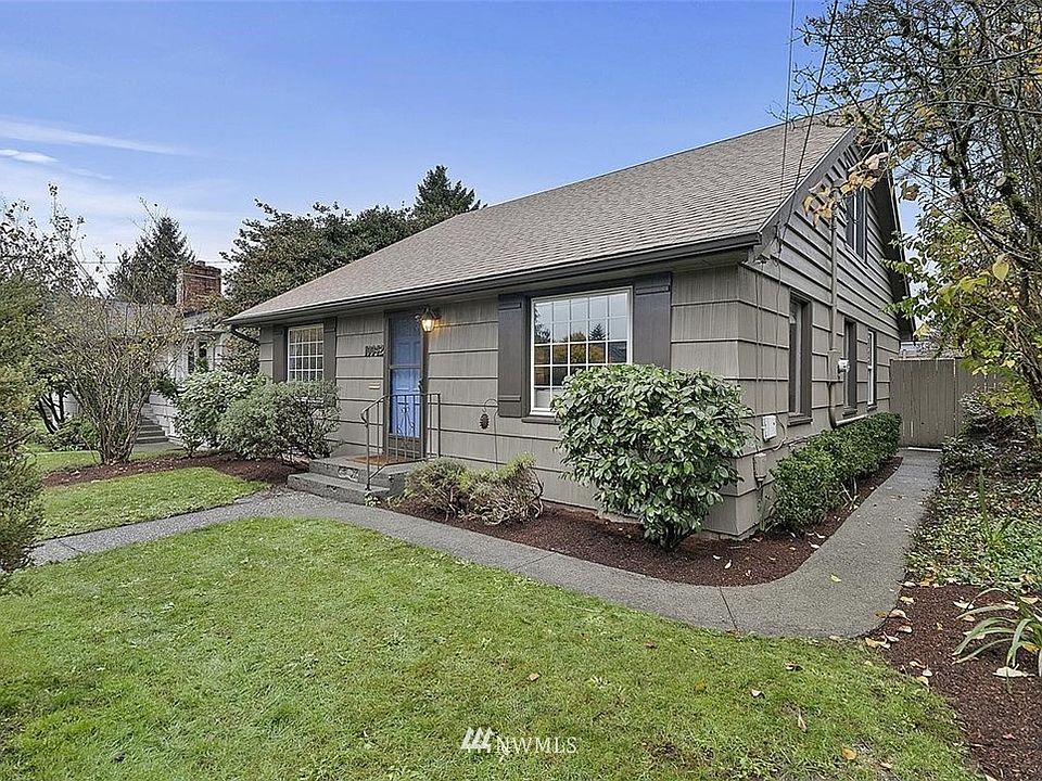 Don't be deceived, home is surprisingly large!