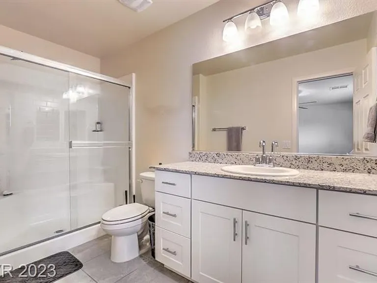 7431 Sunray Point St — Photo 14