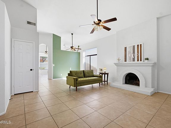 5th image of 10730 W FLOWER Street