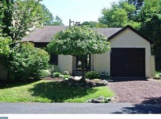 89 Five Crown Royal, Marlton, NJ 08053