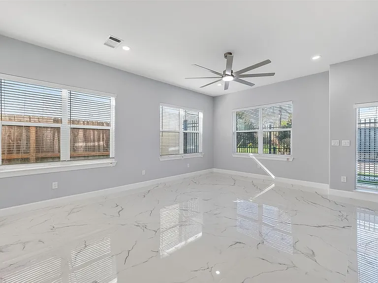 3344 Sanders St — Photo 11