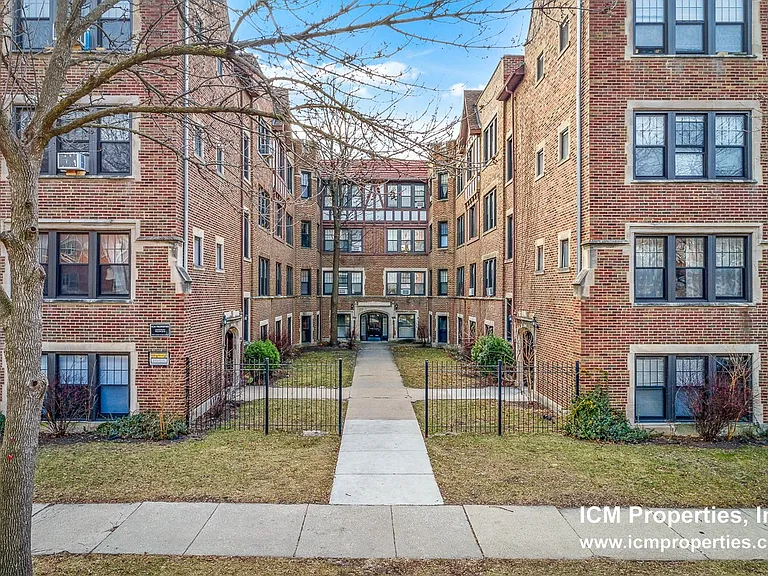 2631 W Berwyn Ave #1 — Photo 4