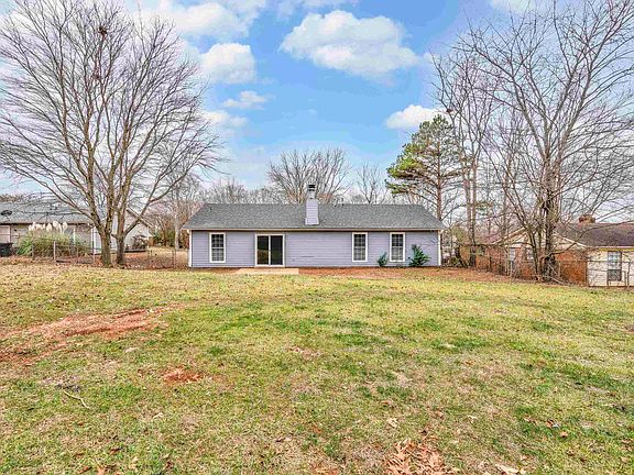 3rd image of 217 Orchard Ln